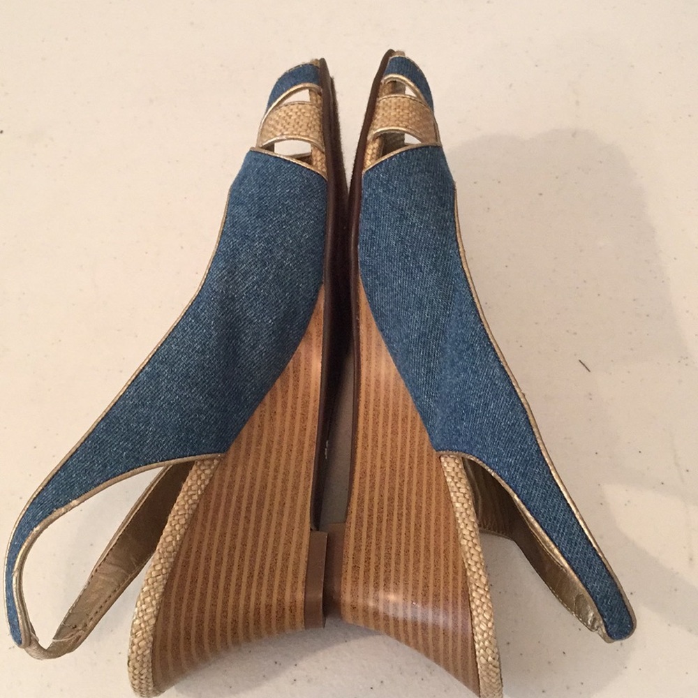 Naturalizer Blue and Gold Slingback Sandals 9.5 Wide - Picture 6 of 9